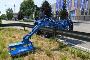 Side Boom With Flail Mower DZ1 - Multione